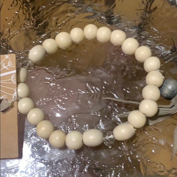 3/$15 wooden bead Bracelet - Picture 7 of 9